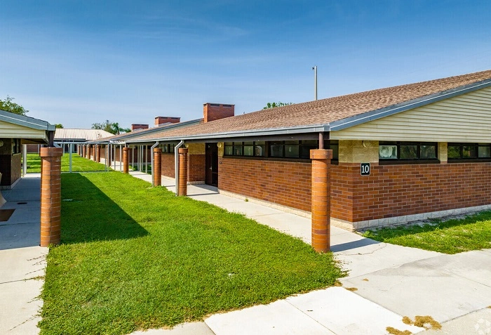 seven springs elementary 4