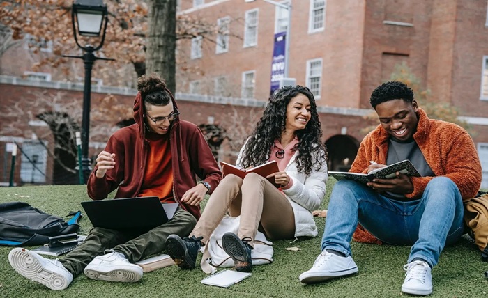 The Value of Off Campus Living for Students in Modern Times